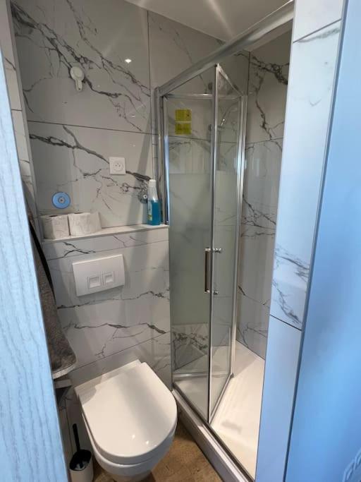 Super Studio En Face De La Gare De Mulhouse Apartment Exterior foto