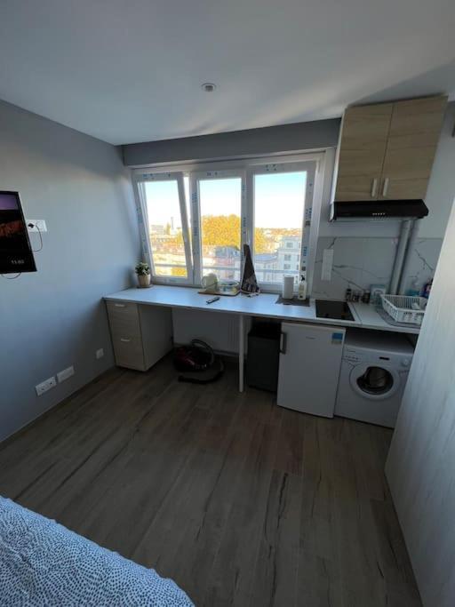 Super Studio En Face De La Gare De Mulhouse Apartment Exterior foto